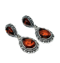 Load image into Gallery viewer, Amber earring with Victorian pattern (925)