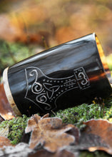 Indlæs billede til gallerivisning Horn kop med Mjølner motiv