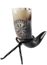 Indlæs billede til gallerivisning Drikkehorn med vegvisir motiv inkl. holder