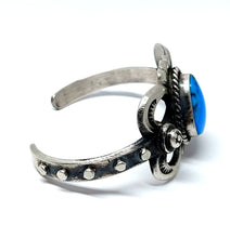 Indlæs billede til gallerivisning Fast armring med turkis i oxyderet sterlingsølv (925)