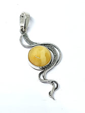 Load image into Gallery viewer, Amber hanging earrings with Celtic pattern (925)
