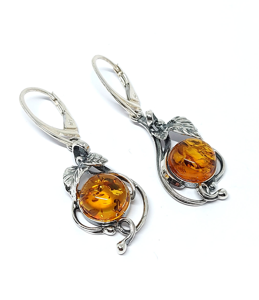 Amber hanging earrings with Celtic pattern (925)