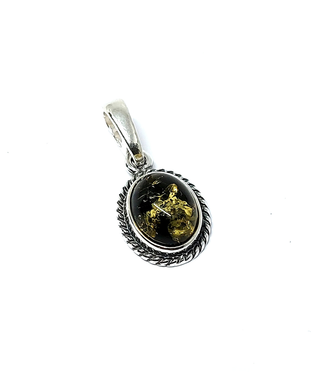 <transcy>Green amber pendant open pattern (925)</transcy>