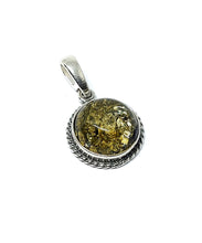 Load image into Gallery viewer, &lt;transcy&gt;Green amber pendant open pattern (925)&lt;/transcy&gt;
