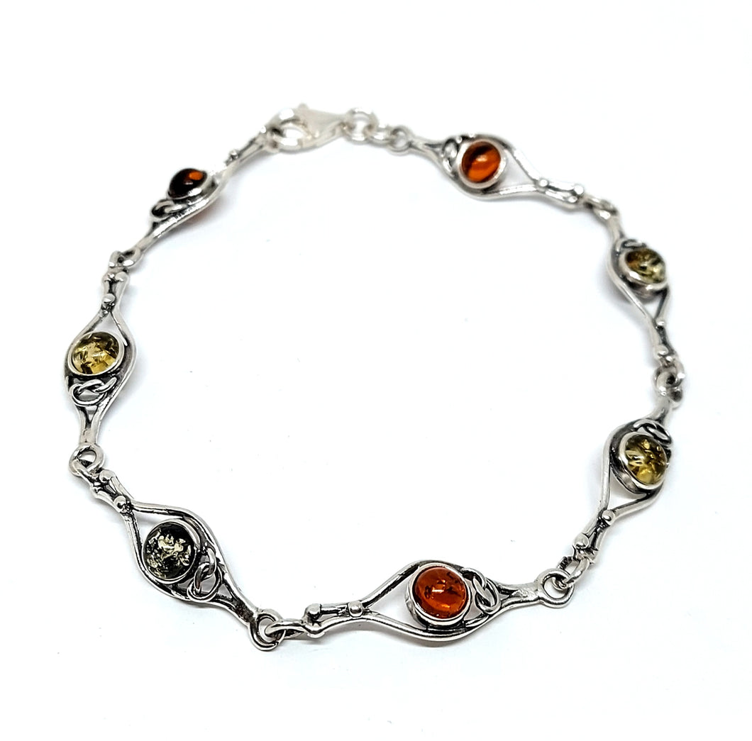 Bracelet with green amber and antique pattern (925)