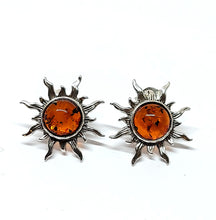 Load image into Gallery viewer, &lt;transcy&gt;Green Amber ear studs 10 mm with smooth edge (925)&lt;/transcy&gt;
