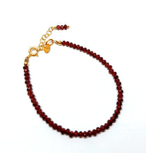 Load image into Gallery viewer, Bracelet ByKila with garnet and gold-plated sterling silver beads (925)
