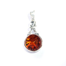 Load image into Gallery viewer, &lt;transcy&gt;Green amber pendant open pattern (925)&lt;/transcy&gt;
