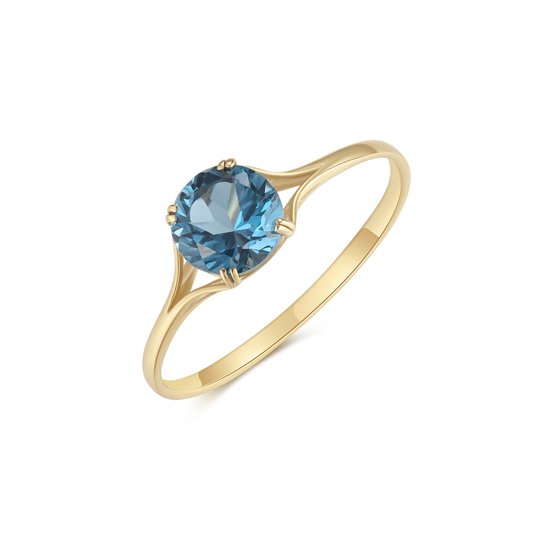 Ring in 8 kt. gold with Blue topaz (333)