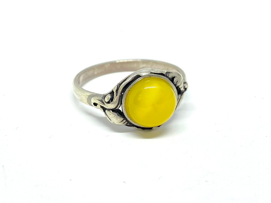Rav ring med mælke rav med blad motiv i sterlingsølv (925)