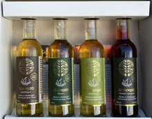 Indlæs billede til gallerivisning Mjødgård- Gaveæske 4 x 10cl
