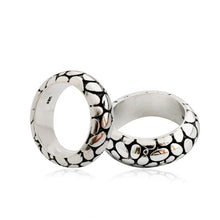 Load image into Gallery viewer, Ring in sterling silver with armadillo pattern (925)
