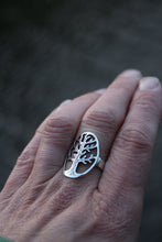 Load image into Gallery viewer, Ring Yggdrasil oval in sterling silver (925)
