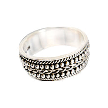 Load image into Gallery viewer, Ring with dot pattern in sterling silver (925)
