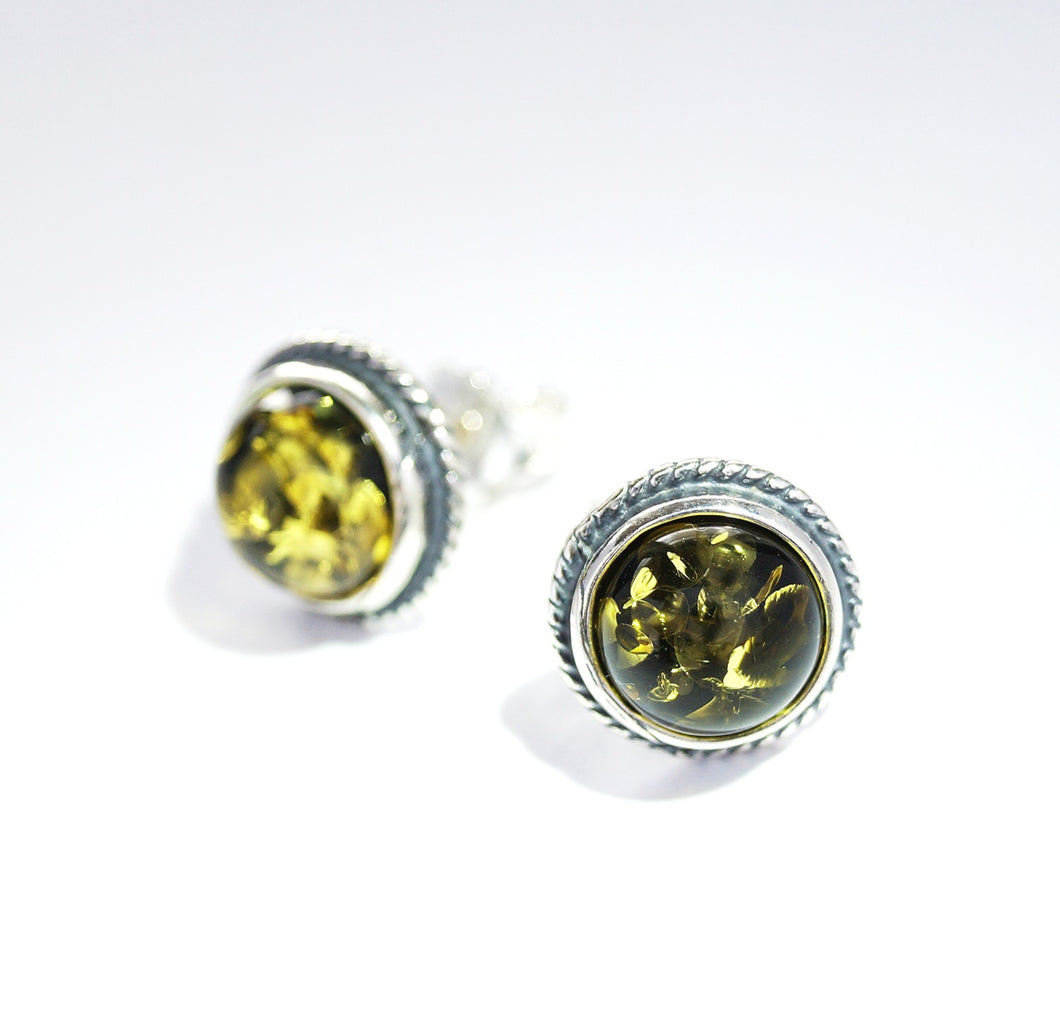 Green Amber ear studs 11 mm with twisted edge (925)