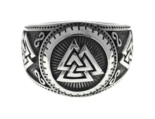 Load image into Gallery viewer, Valknut ring with dark background in sterling silver (925)
