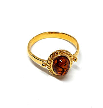 Load image into Gallery viewer, Ring with amber and twisted edge in FG sterling silver (925)
