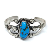 Load image into Gallery viewer, Fixed bangle with turquoise in oxidized sterling silver (925)
