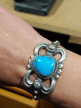 Load image into Gallery viewer, Fixed bangle with turquoise in oxidized sterling silver (925)
