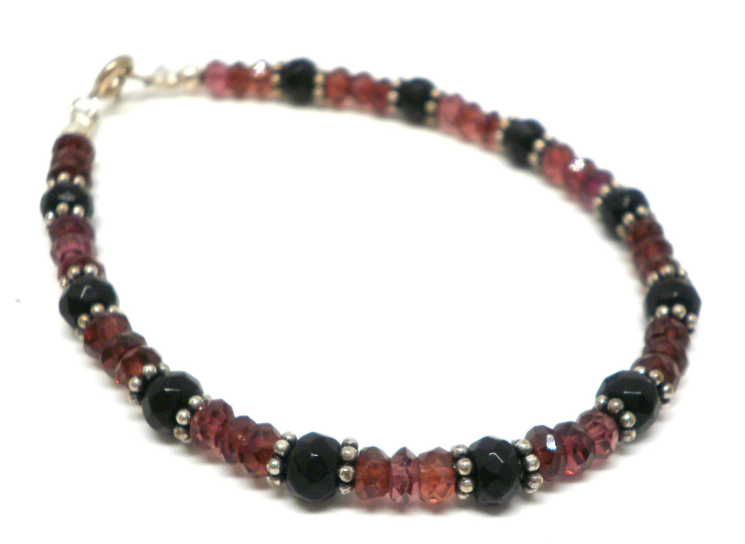 Bracelet ByKila Garnet and black onyx bracelet in sterling silver (925)