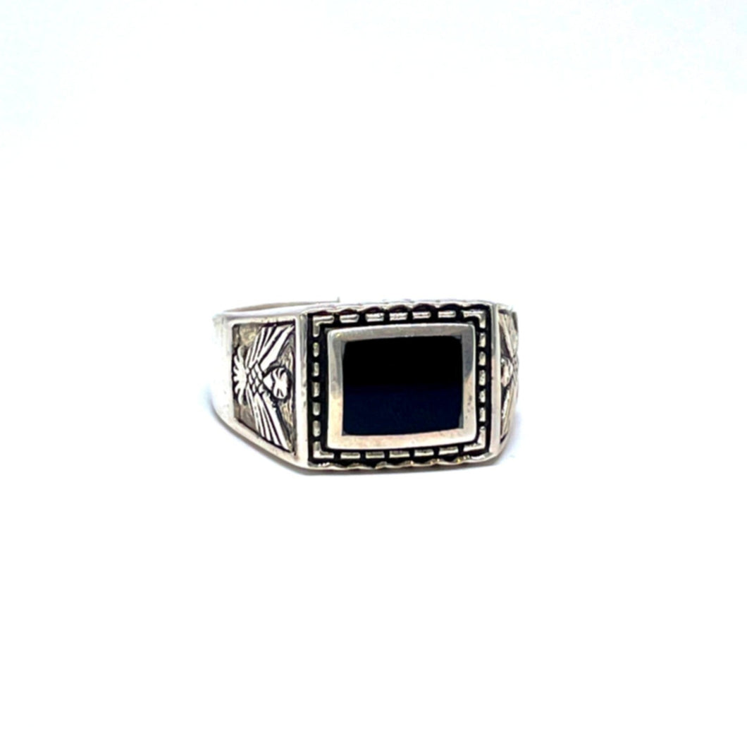 Ring with black onyx and Thunderbird 9.7x7.6 mm in sterling silver (925)
